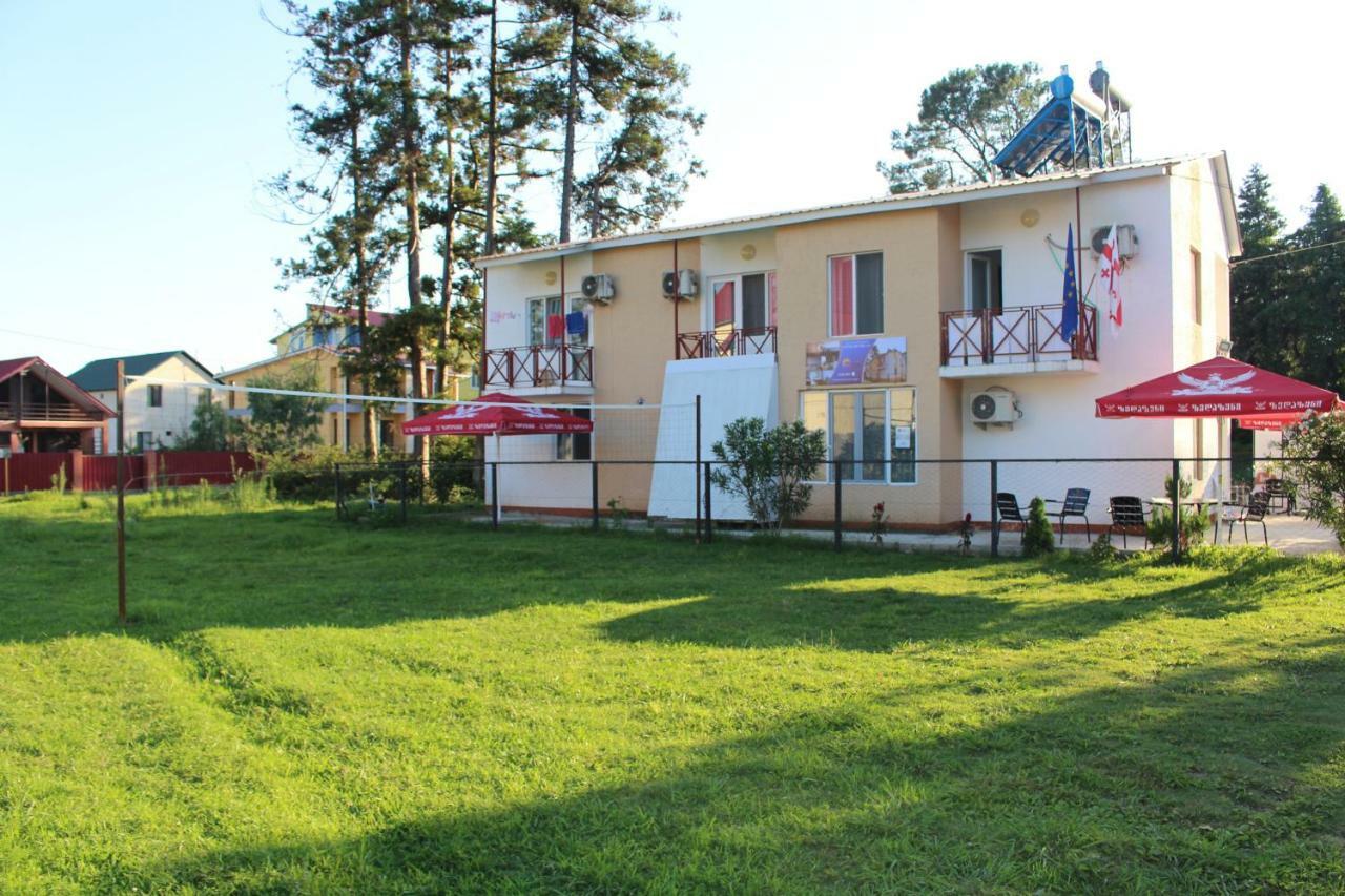 Hotel Sunrise In Уреки Экстерьер фото